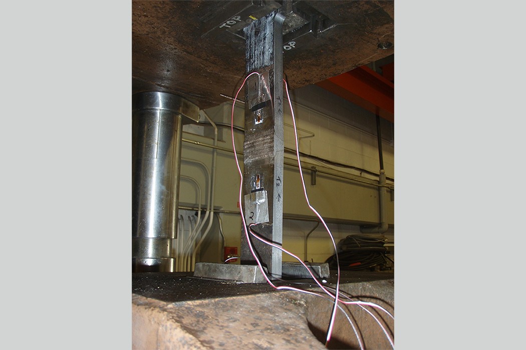 Our fracture mechanics consultants assess the fracture mechanics and fitness for service of metal structures and pressurized equipment facilities.